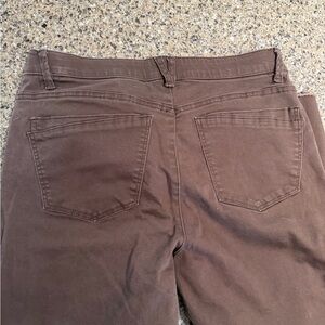 Women's Straight Leg Jeans in Dark Brown